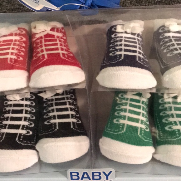 4 pairs of baby socks - Picture 6 of 6